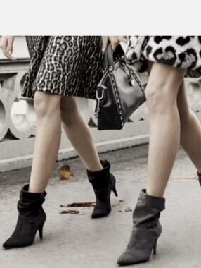 Michael Kors Black Leather Carry Slouchy Booties